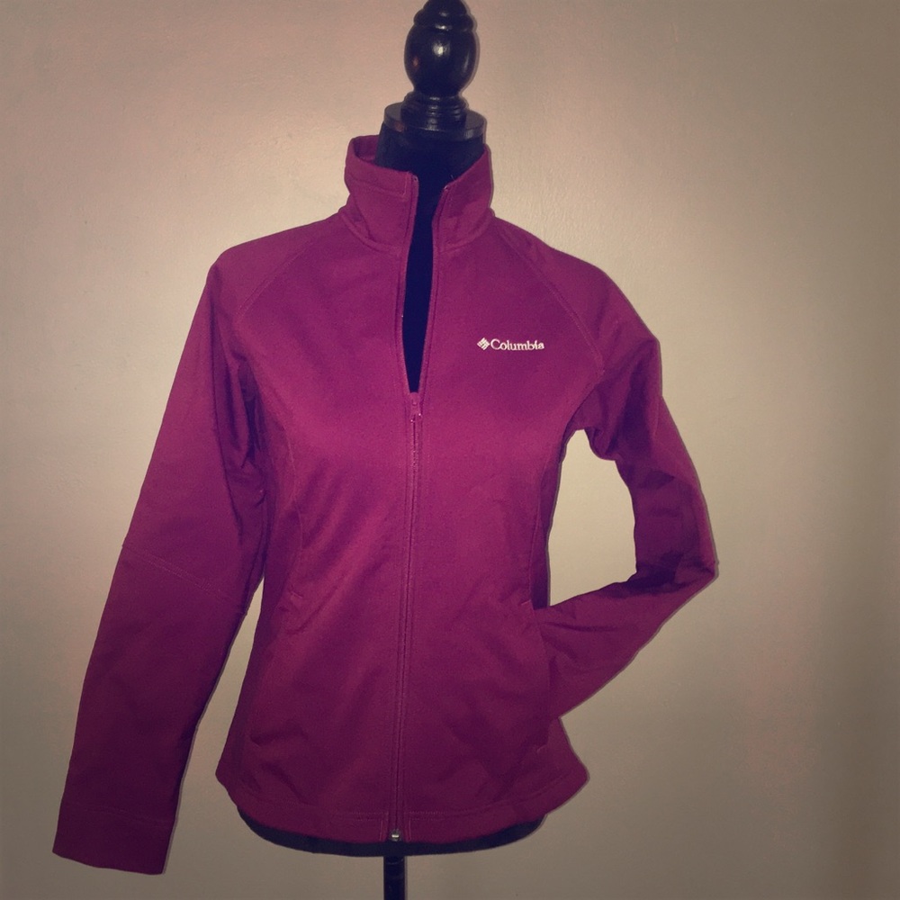 🤩LIKE NEW 🤩Columbia Softshell Women’s Jacket